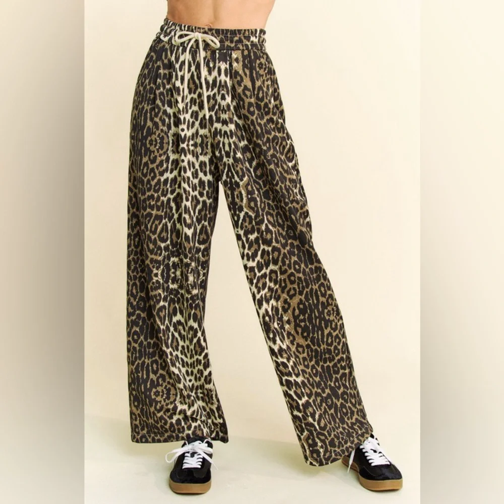 🟠272B. Drawstring Leopard Wide Leg Pants - Picture 1 of 8